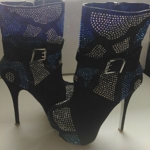 Black with blue and silver embezzlement.